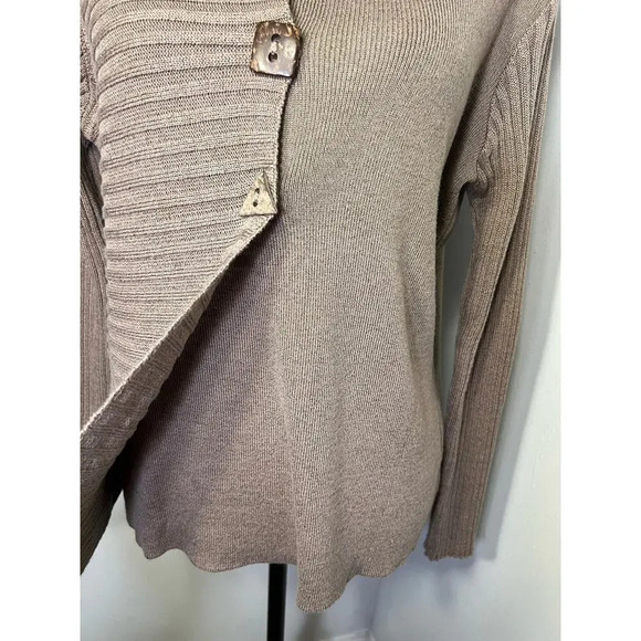 Putorti, made in Canada,contrast textures artist faux wooden buttons sweater - Picture 5 of 8